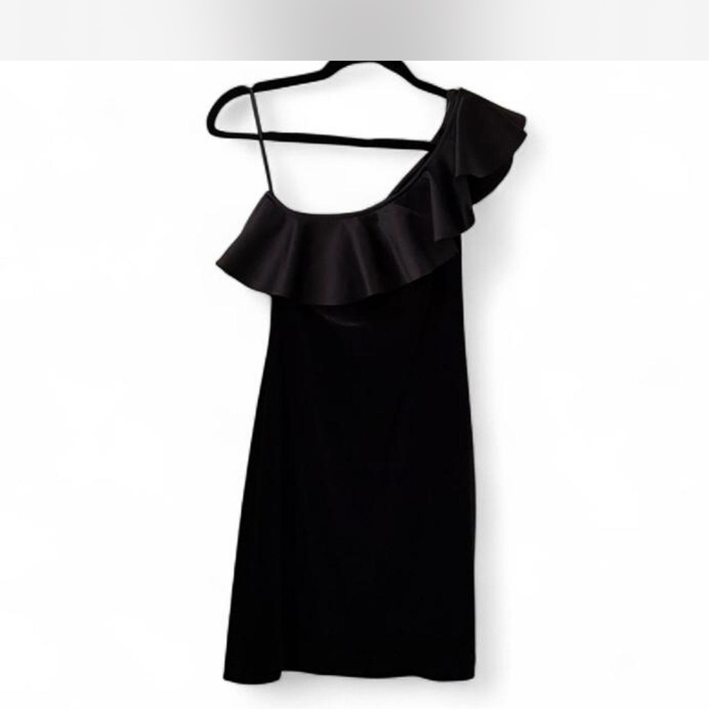 Limited edition gold H&M Black One Shoulder Dress